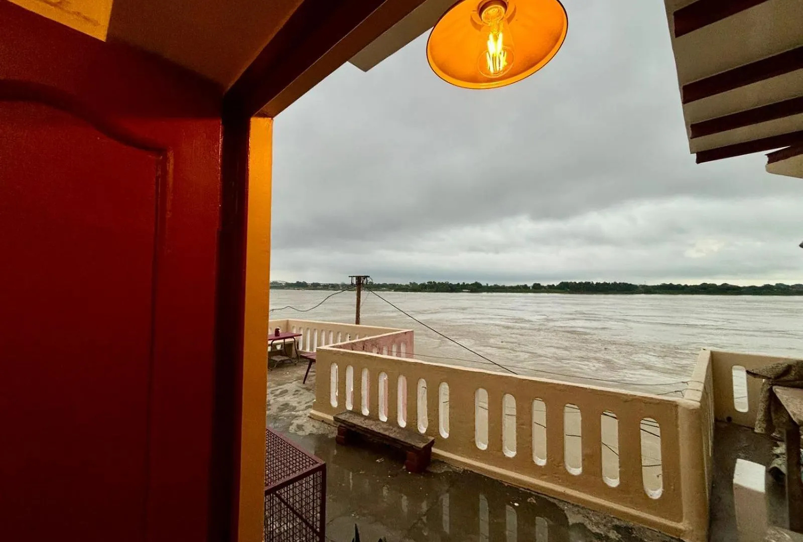 Vintage River Homestay Varanasi India