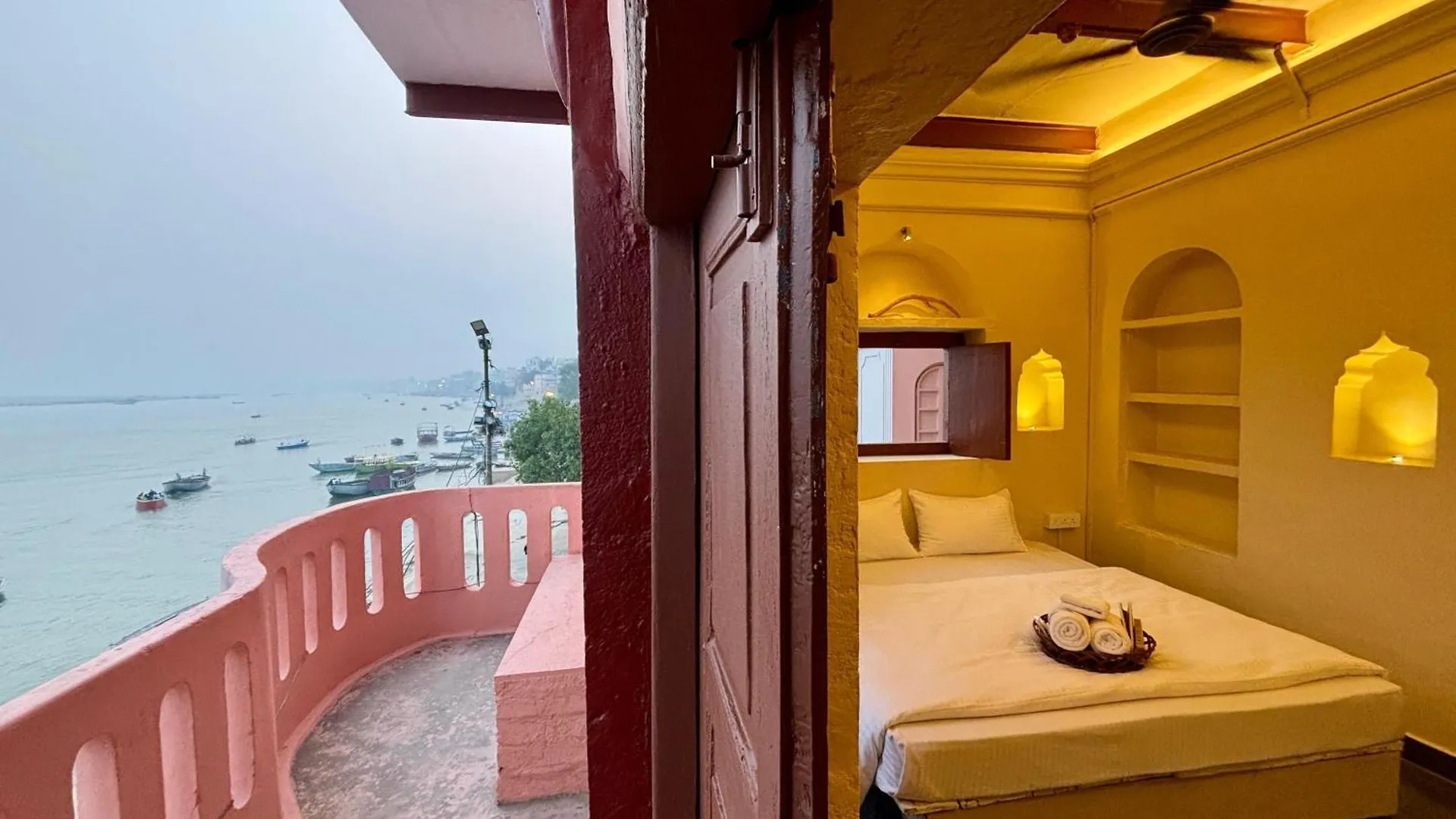 Vintage River Homestay Varanasi 0*,  India