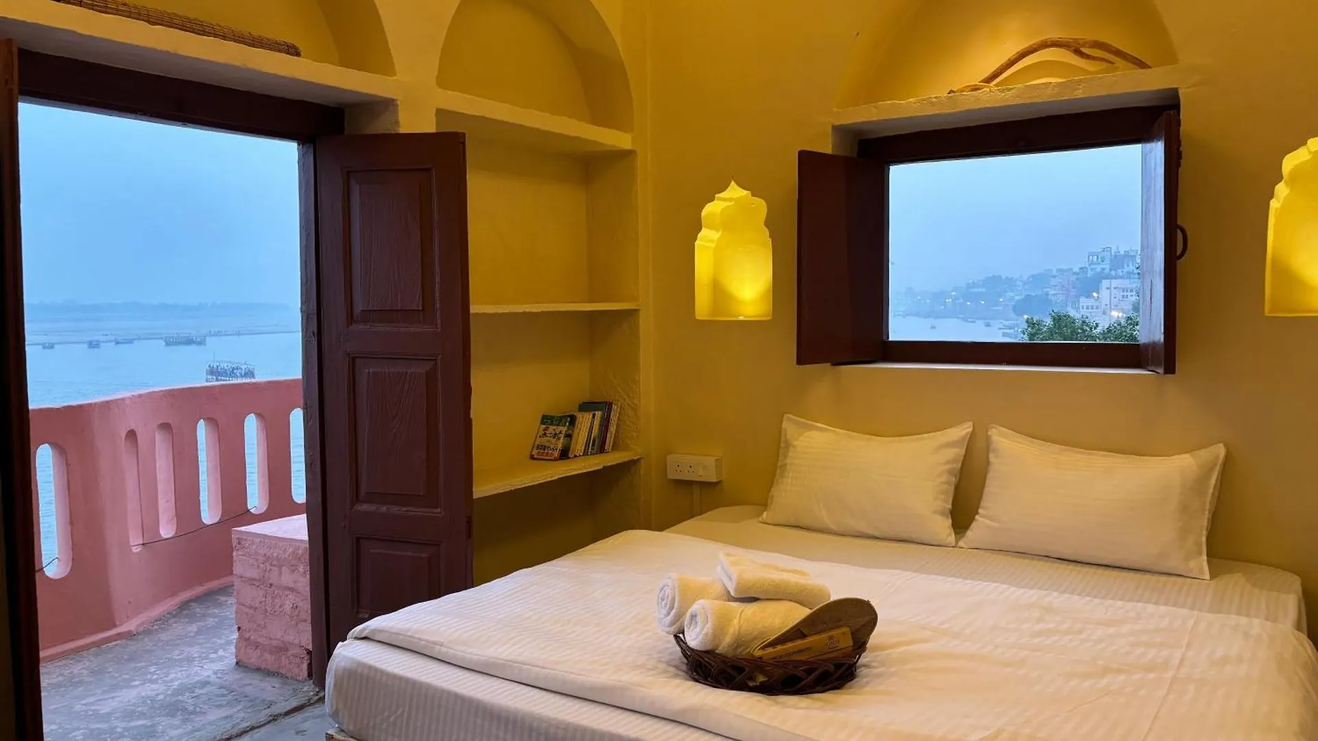 Vintage River Homestay Varanasi India